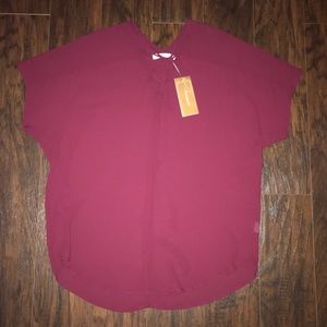 Francessca’s Boutique brand Maroon shirt